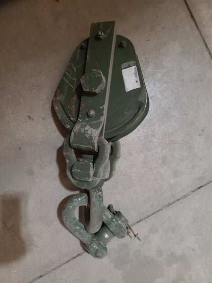 30 Ton, 10", 3/4" Wire Rope Snatch Block w/oblong swivel eye 8383238 Military