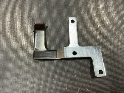 Mounting Bracket 3594125C1 NSN 5340-01-587-3379 - photo 2