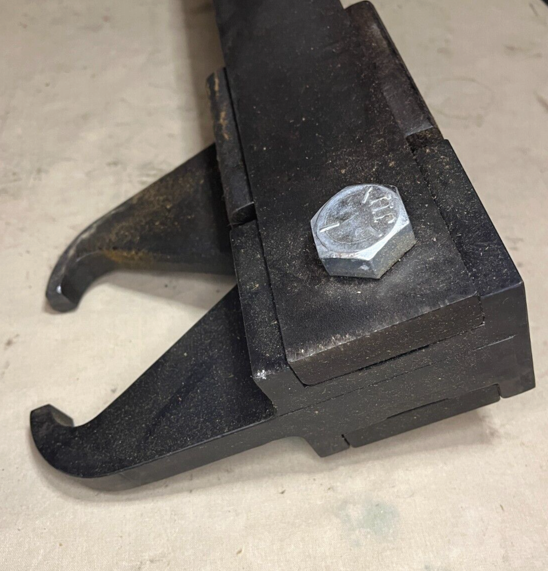 MILITARY AMPV 12252120 FULL TRACK JACK FIXTURE 5120-01-016-2149 NOS