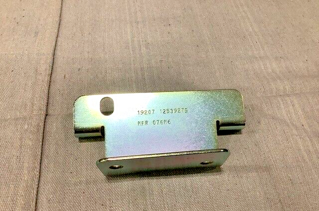 MRAP MMPV BAE SYSTEMS 12539275 ANGLE BRACKET 5340016124221 5340-01-612-4221