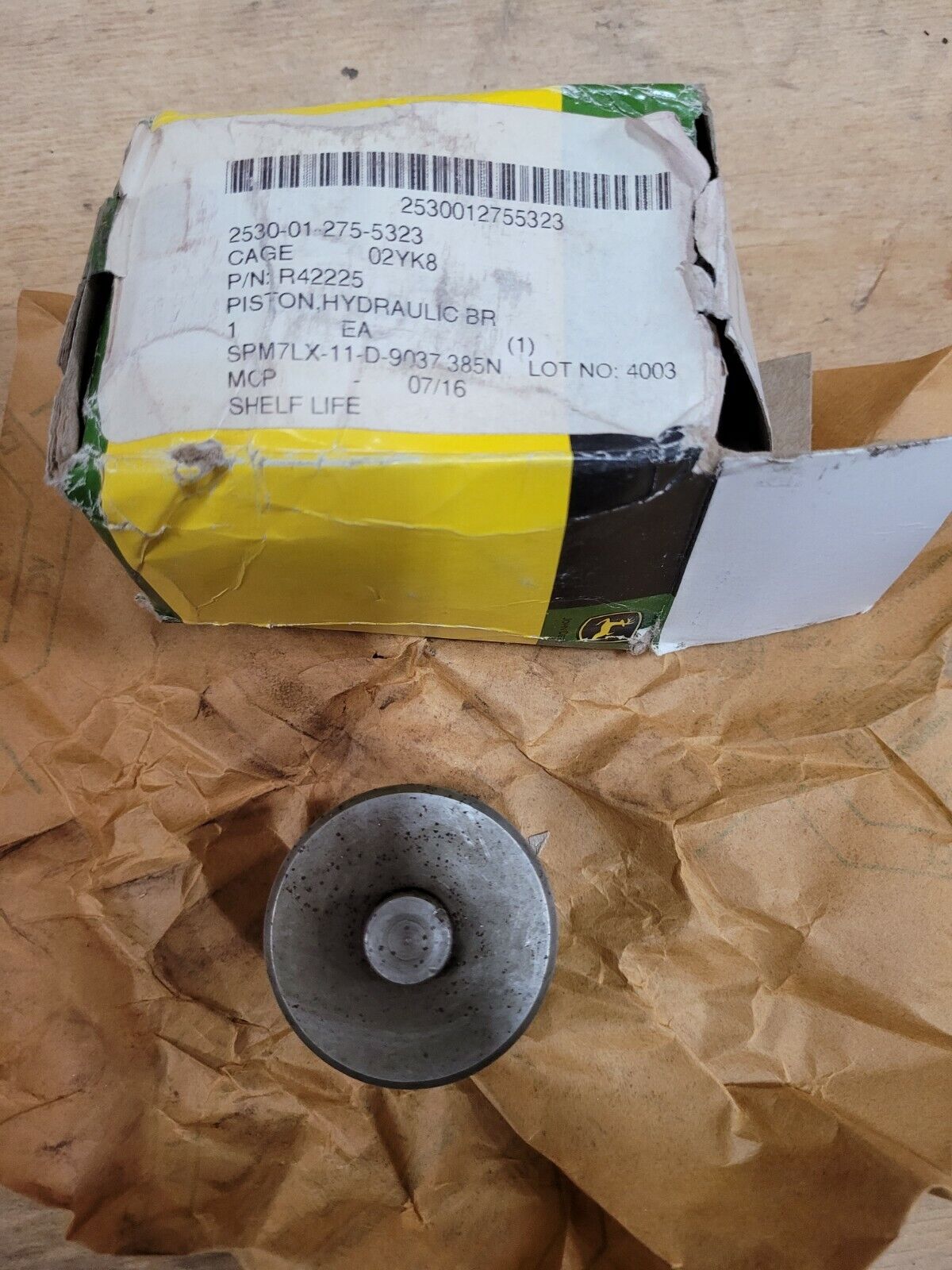 John Deere OEM R42225 PISTON,HYDRAULIC BRAKELOADER; DEERE AND CO; MODEL 544C