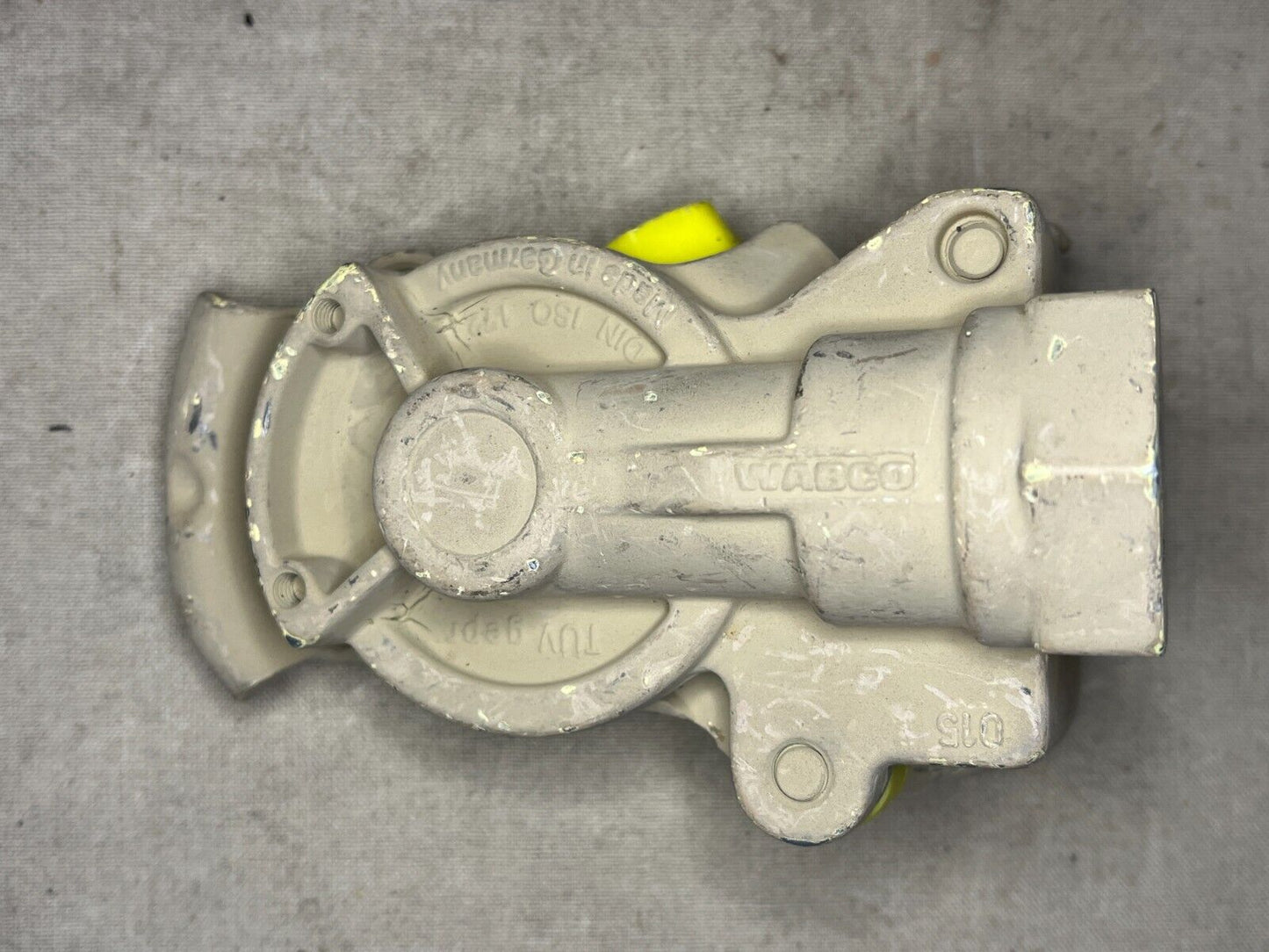 HUSKY IVMMD WABCO 952 200 0220 QUICK DISCONNECT COUPLING HALF 4730-01-559-5518