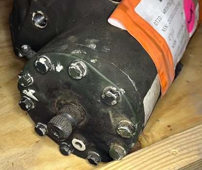HEMTT TRUCK R.H. SHEPPARD 1323390 STEERING GEAR 492SBR4 7536814 2530-01-170-0748