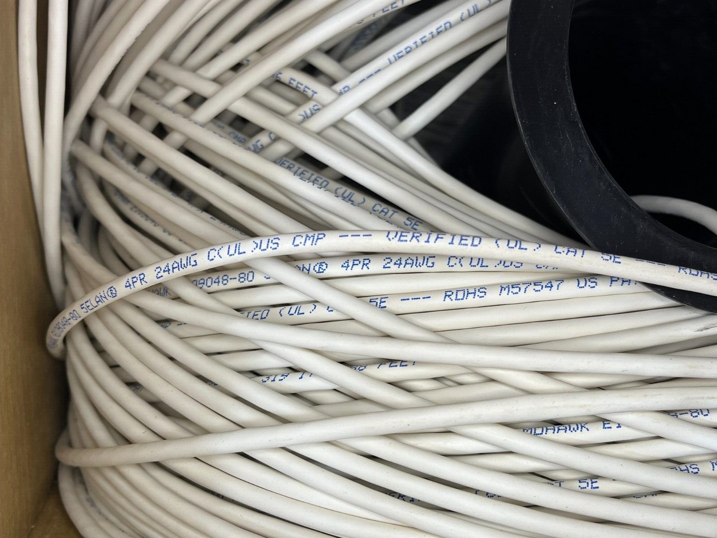 1000FT MOHAWK CAT 5E RISER 5ELAN M57547 PLENUM SOLID COPPER CORE CABLE 24AWG