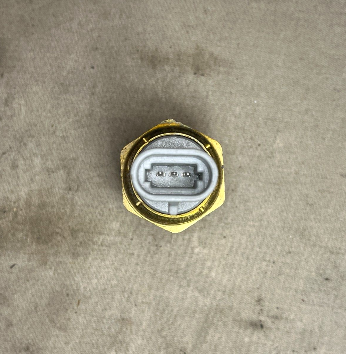 ORIGINAL BFVS CUMMINS 3408609 PRESSURE SWITCH 3056343T 3056346 5930-01-302-5670