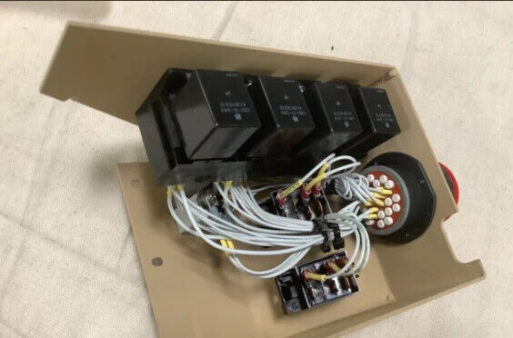 MILITARY MRAP RG-31 R0093532 SWITCH,CABIN DOOR ASSIST 5930-01-577-9791