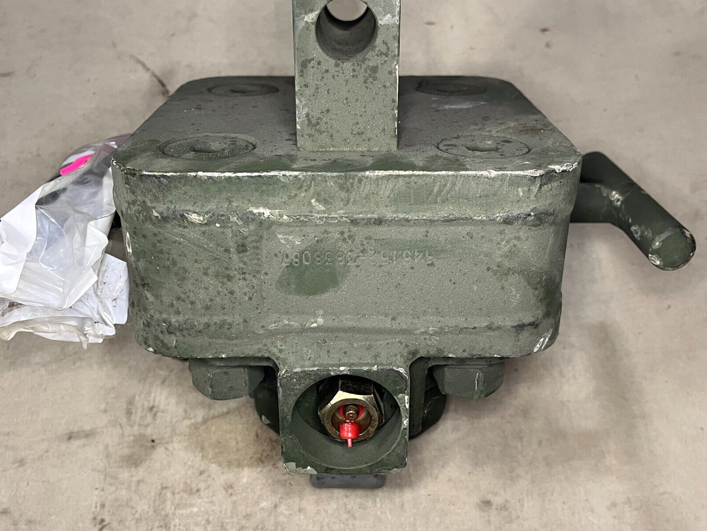 MILITARY TRAILER OSHKOSH 3838087 PLAIN ISO MOUNTING BRACKET 5340-01-607-6605