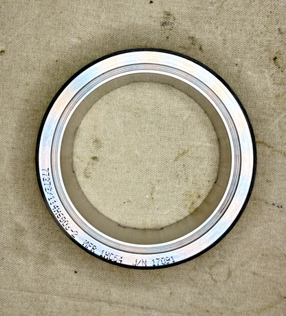HELICOPTER CHINOOK CH-47, MH-47E 114H6803-2 SLEEVE BUSHING 3120-01-318-3332