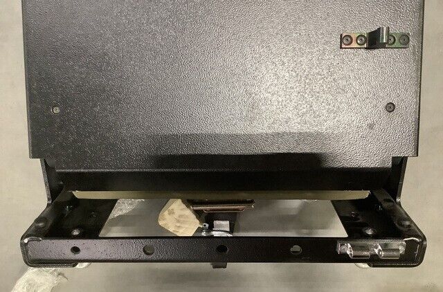 OSHKOSH 3846908 VEHICULAR SEAT HRD MTG CL, GRN, BLAST FLD FOR MRAP M-ATV VEHICLE