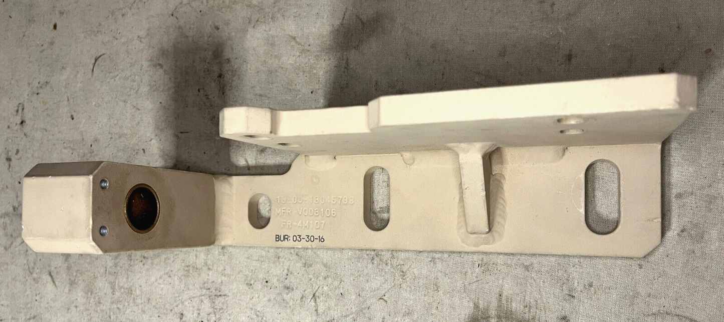 USGI MILITARY VEHICLE BASE REAR MOUNTING BRACKET 13045798 5340-01-645-7657 NOS