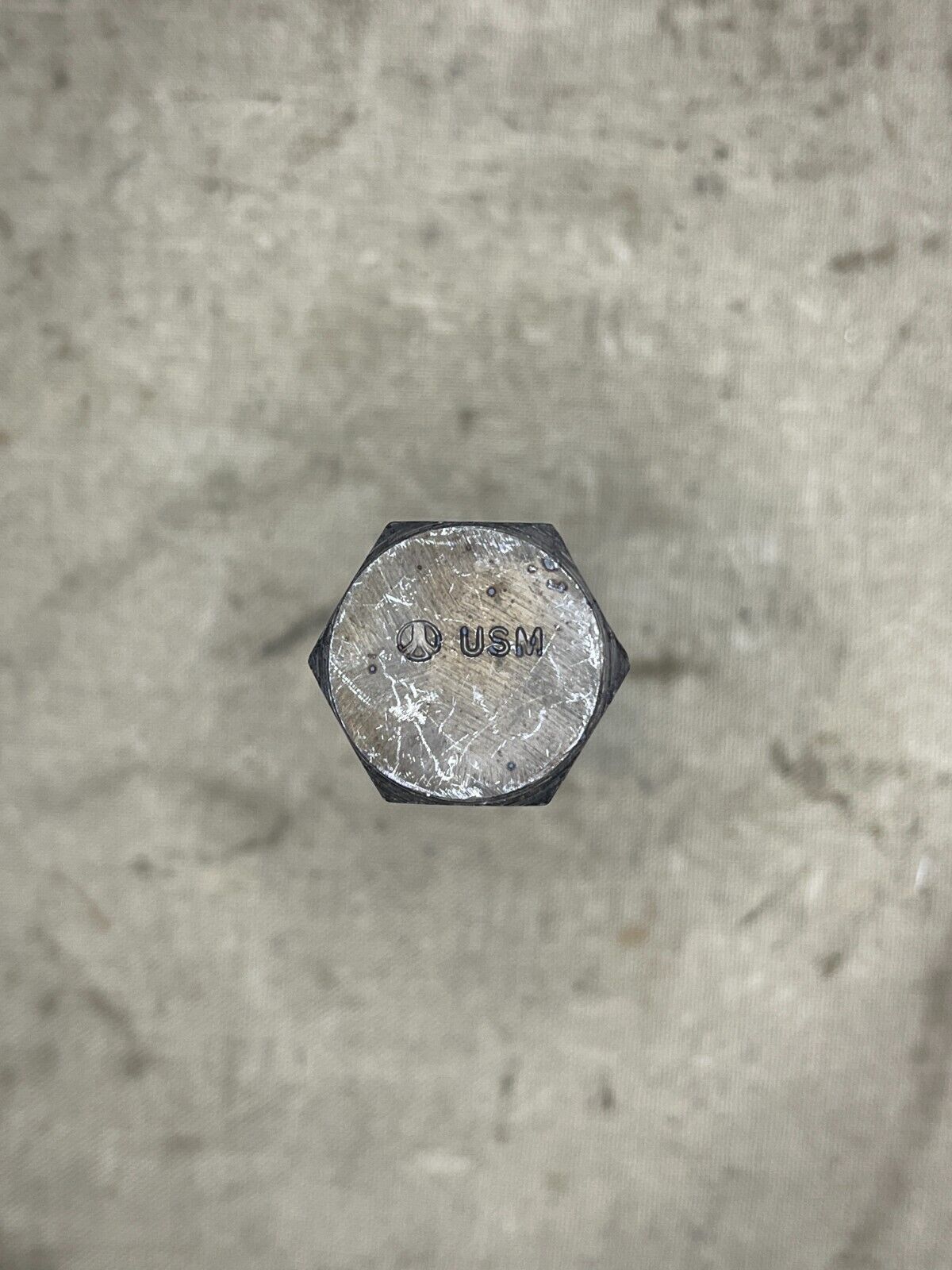 MRAP BUFFALO MK2A2, M1070 TRUCK N19X1075 SCREW SHOULDER 5305-01-344-4286 NOS