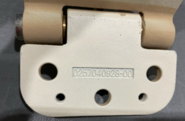 Hinge Door Assy 0312107181-00 NSN 2510-01-582-3497 - photo 5