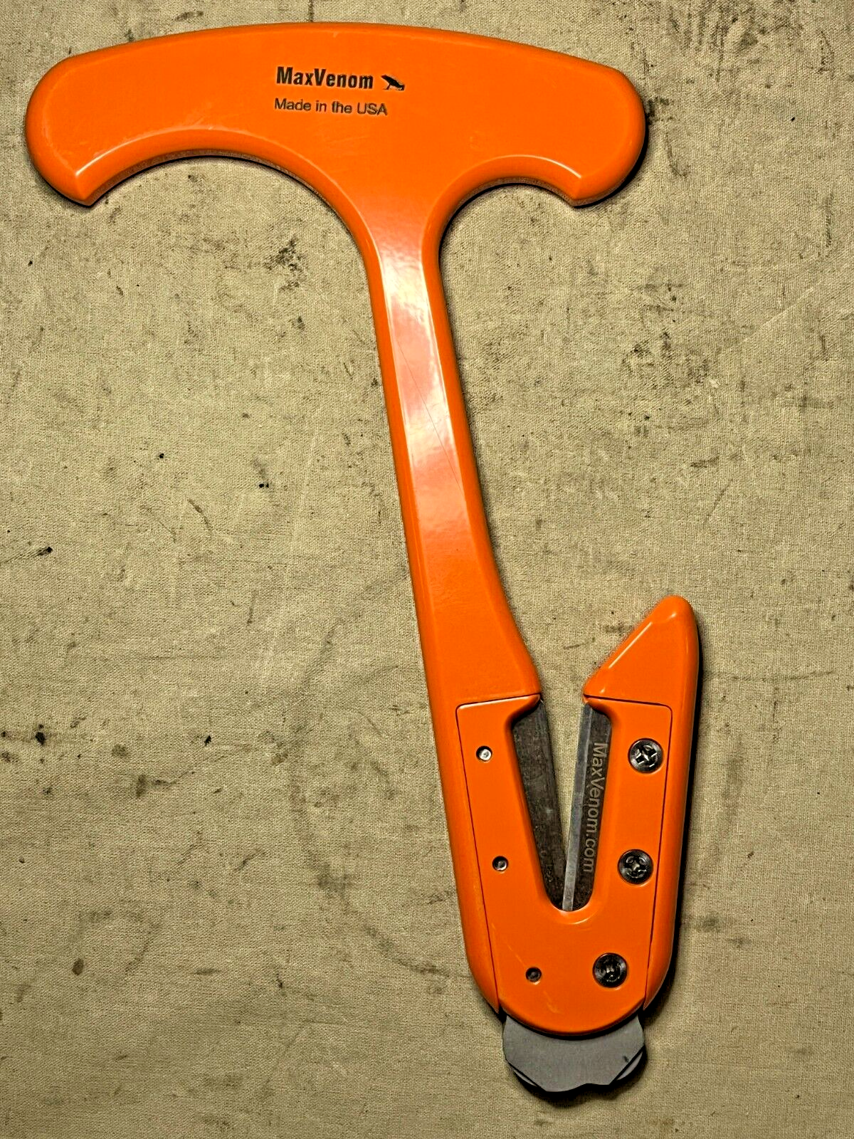 MAXVENOM V-SHAPE CUTTING,  HEAVU DUTY SEAT BELT RESCUE KNIFE JCUTTER