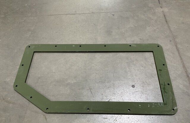 MILITARY MTVR-2MK23 TRUCK LEFT WINDSHIELD OVERLAP PLATE 17KP777 9520-01-575-1308