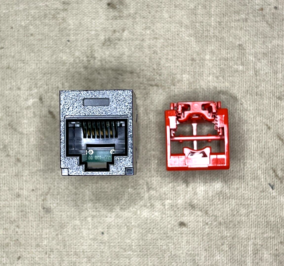 PANDUIT CORP CJ5E88TGBL JACK MODULAR RJ45 RECEPTACLE CONNECTOR 5935-01-624-3512