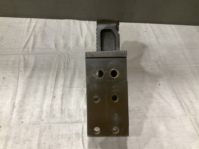 Bracket Roller 5-TON NSN 2520-00-740-9805 - photo 3