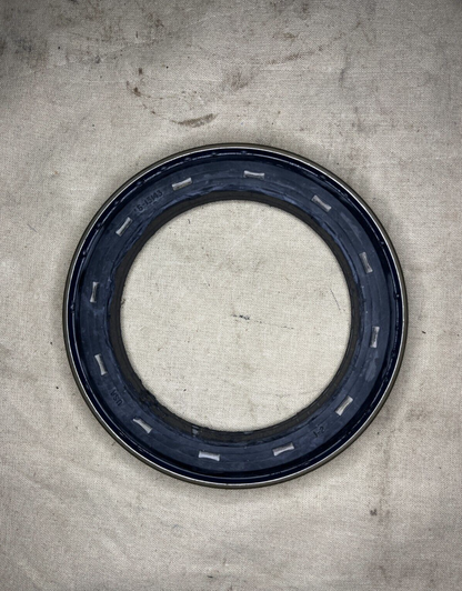 M-915 TRUCK SERIES R945008 MERITOR DRIVE AXLE OIL SEAL 3949186 5330-01-388-7501