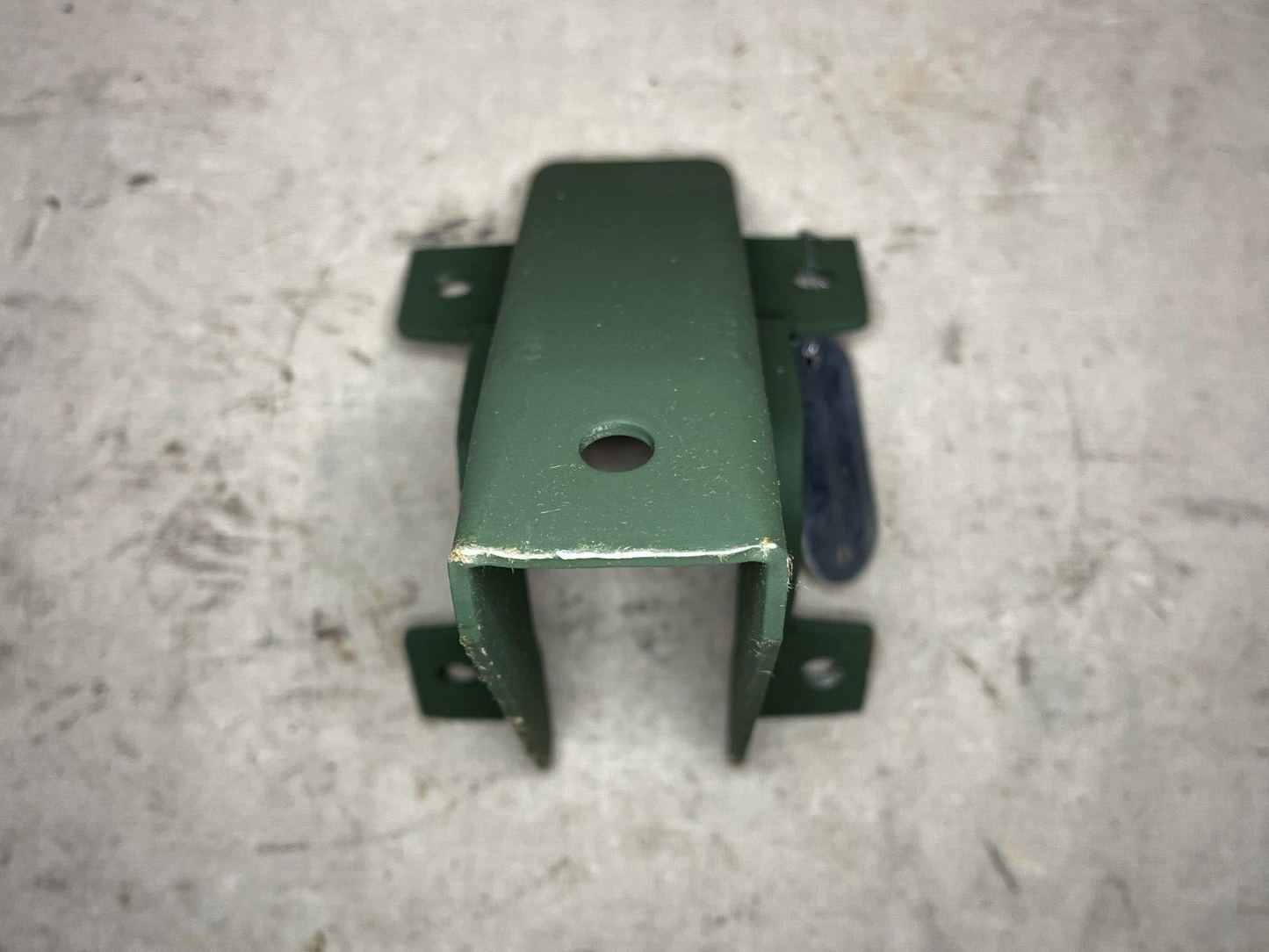 M998 HMMWV HUMVEE 12339611 DOOR GAS SPRING MOUNTING BRACKET 5340-01-197-2716