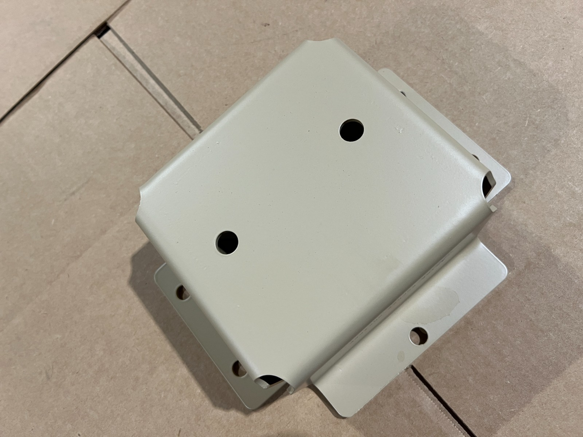 Mounting Bracket 3824662 NSN 5340-01-586-8552