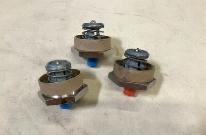 1EA LAV-25 GENERAL DYNAMICS 10556075 RELIEF VALV FITTING 2121 4730-01-446-3738