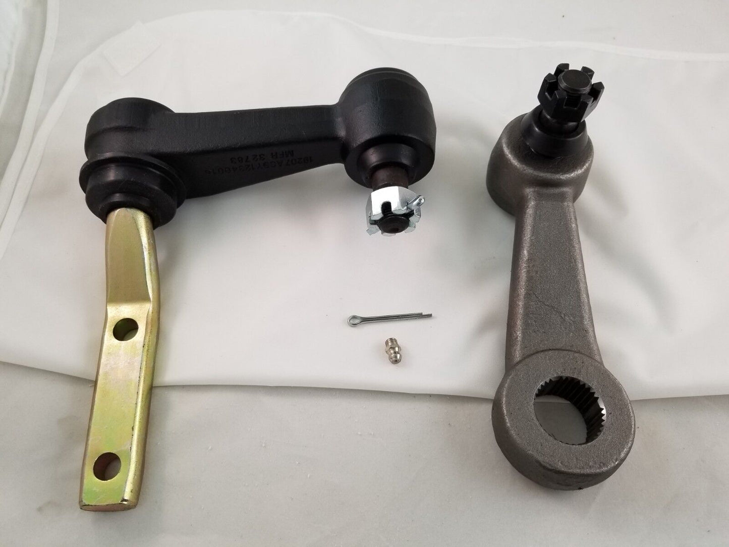 HMMWV M998 Idler and Steering Gear Pitman Arm, Tie Rod R/H and L/H, Steering Kit
