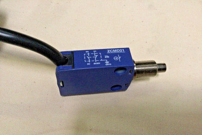 MRAP BAE SYSTEMS R0068552 PUSH SWITCH CENTER HATCH ASSY 5930-01-557-6564