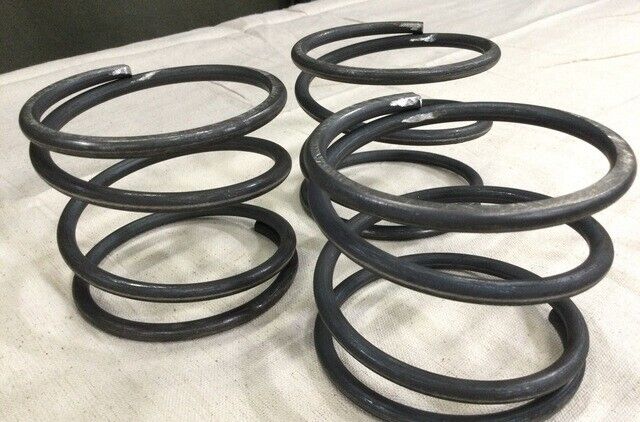 (1) MILITARY LVSR M1070 EXTENSION HELICAL SPRING 11892 11892-G 5360-01-341-2867