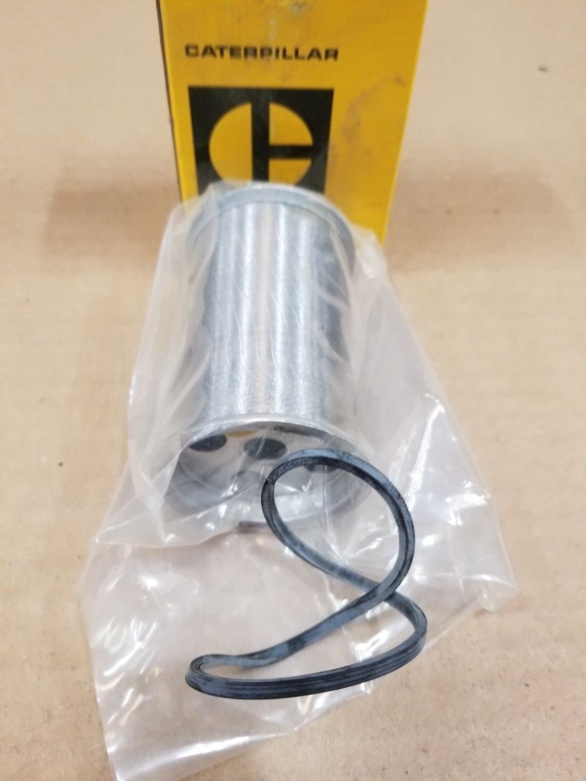 4 PACK OF GENUINE CATERPILLAR OEM FUEL FILTERS 4R7958 2910-01-035-4282