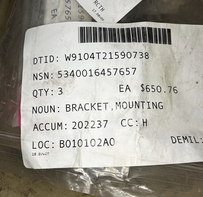 USGI MILITARY VEHICLE BASE REAR MOUNTING BRACKET 13045798 5340-01-645-7657 NOS