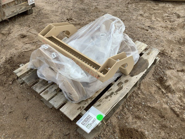 Tailgate Step 3689093C1 NSN 2510-01-568-6258