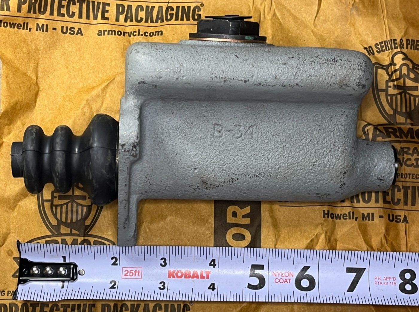 2.5TON TRL. HYDRAULIC BRAKE CYLINDER ASSEMBLY FE14240 8357980 2530-00-204-4800