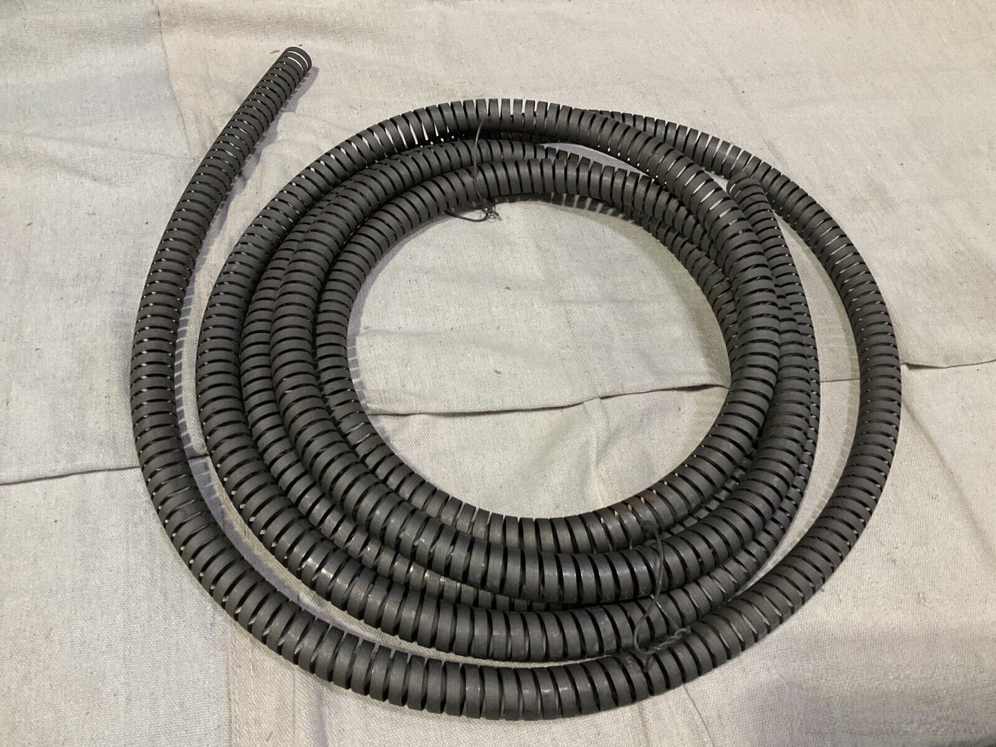MAXXPRO CAT I NAVISTAR DEFENSE 375048C1 CABLE LOOM 5/8" 5995-01-556-6338