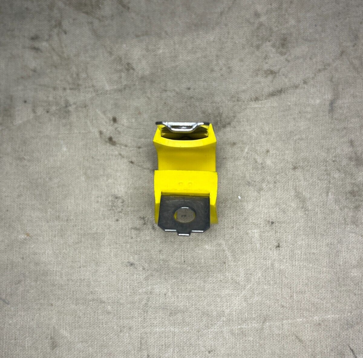 HELICOPTER HH-60H, SH-60B  1/2"  SS7563-9NBCL LOOP CLAMP 5340-01-162-8716 NOS