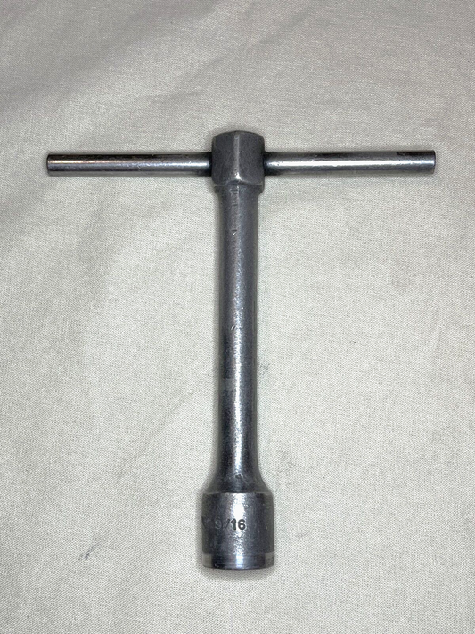 ARMSTRONG 35-018 9/16" T-HANDLE SOCKET WRENCH WITH 6-POINT OPENING OPEN-BOX USA