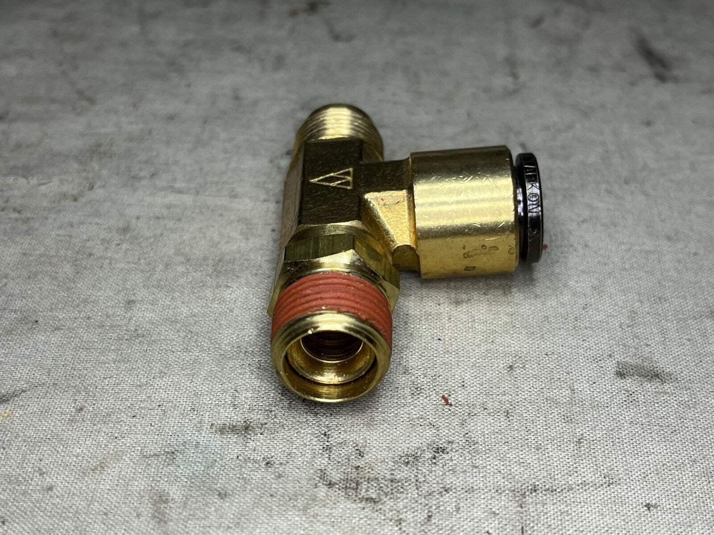 MILITARY MRAP FMTV 12423238-004 TUBE TEE IN-548-U147S 12423238 4730-01-525-0620