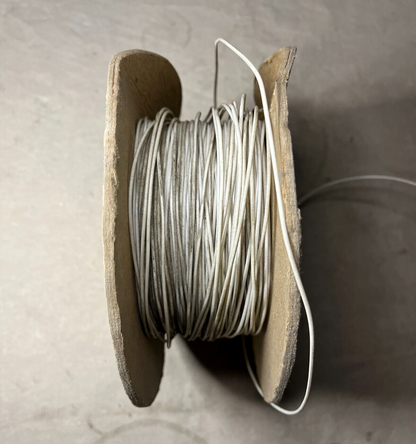 ELECTRIC CABLE WIRE 22 AWG OUTER JACKET 500FT 1000 VR WHITE 6145-00-548-2423