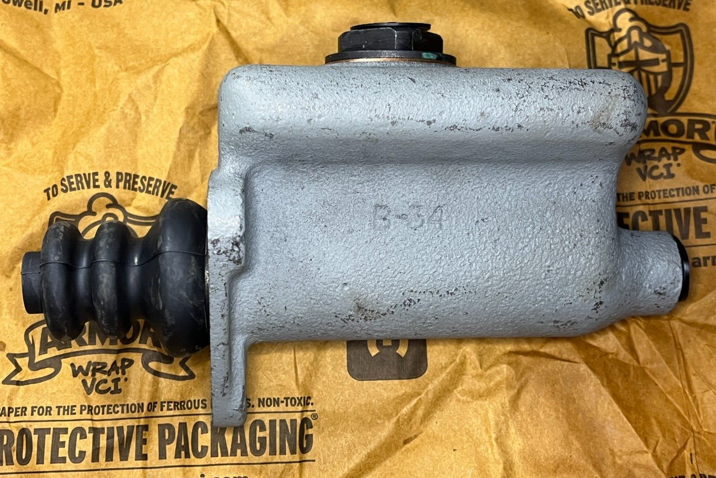 2.5TON TRL. HYDRAULIC BRAKE CYLINDER ASSEMBLY FE14240 8357980 2530-00-204-4800