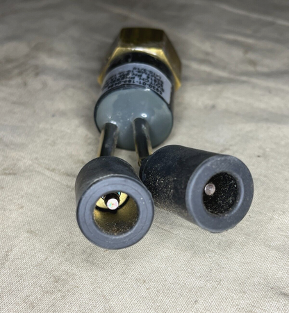 M939 SERIES 5 TON TRUCK 12375453 LOW AIR PRESSURE SWITCH 5930-01-189-0494 NOS