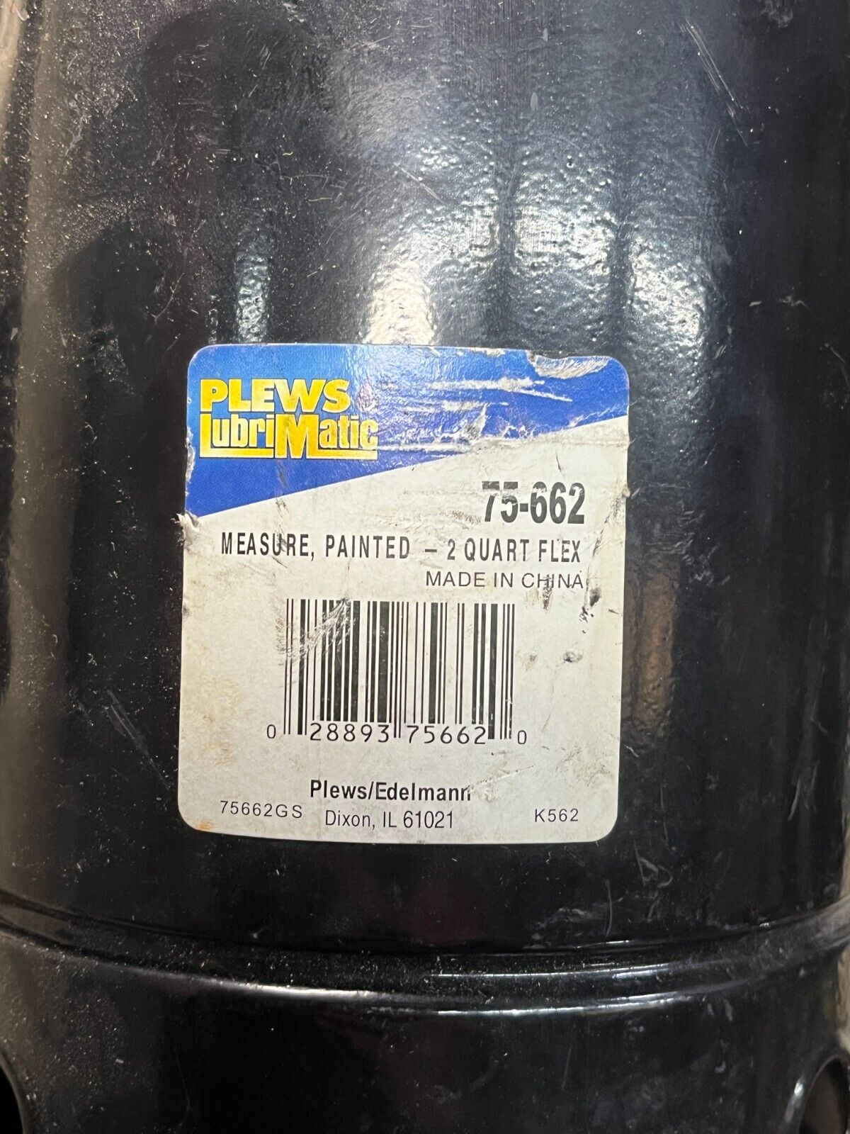 LUBRIMATIC 75-662 PAINTED MEASURE W/ FLEX SPOUT 2 QUART 7240-00-255-8113 BLACK