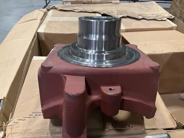 MILITARY FORK LIFT TRUCK CONSTANT VELOCITY DRIVE HOUSING 8036863 4475 338 052