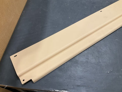 Electrical Connectors Cover 3688631C2 NSN 5340-01-568-5929 - photo 2