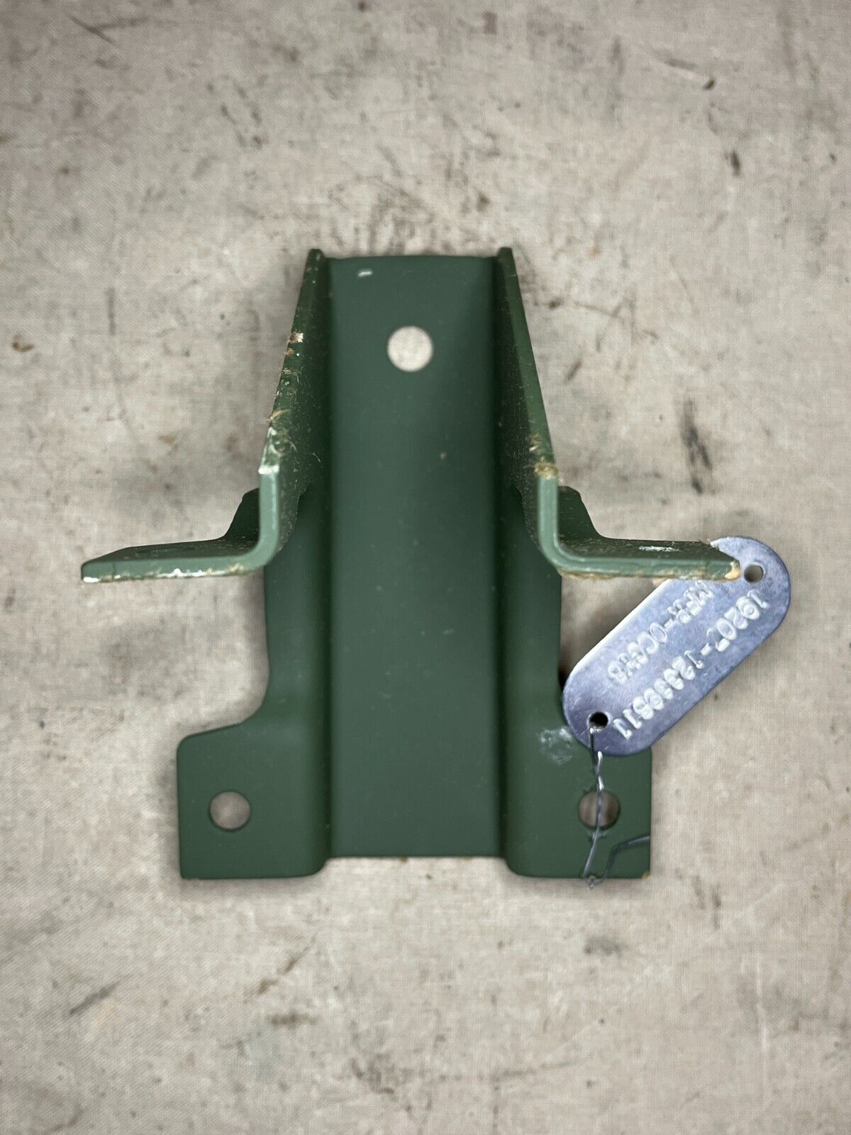 M998 HMMWV HUMVEE 12339611 DOOR GAS SPRING MOUNTING BRACKET 5340-01-197-2716