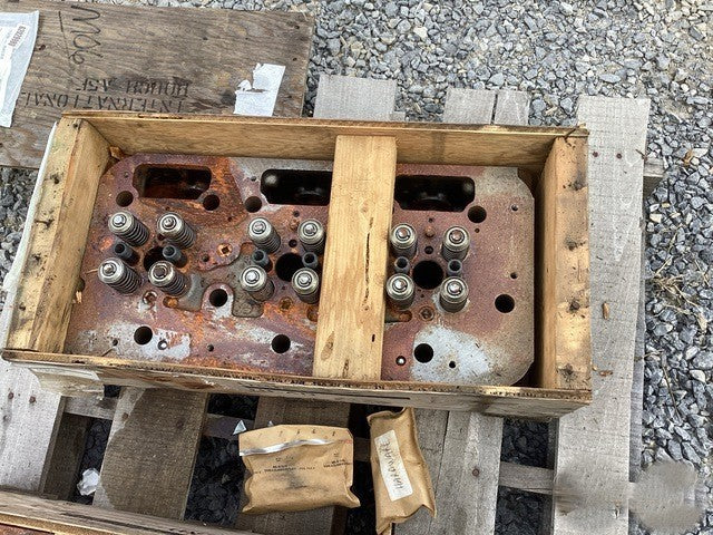 Plug Disel Engine Cylinder Head 682924C91 NSN 2815-01-030-5256 - photo 4