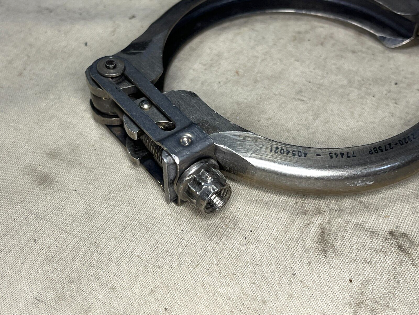 GROOVED CLAMP COUPLING 4054021 4020642 2320-275 5342-00-395-7392 NOS