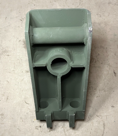 M332 1 1/2-TON, 2-WHEEL TRAILER 12259828 8331539 WHEEL SPINDLE 2530-00-693-0736