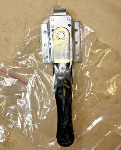 MRAP NAVISTAR 3113704C91L DOOR HATCH VEHICLE KIT HANDLE ASSY 2510-01-566-0974