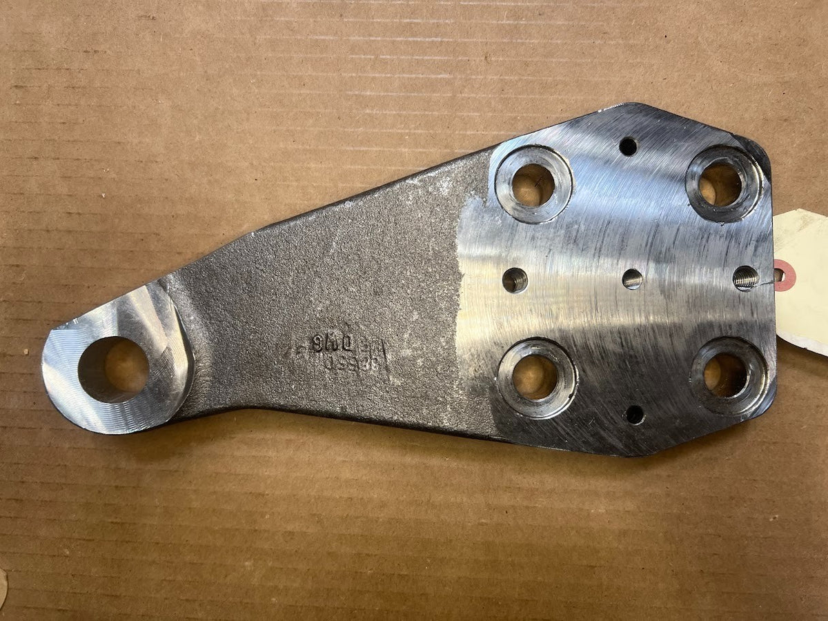 Steering Gear Arm E88550437 NSN 2530-01-549-3986