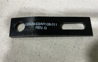 Angle Bracket E9AR108-011 NSN 5340-01-433-2749 - photo 2