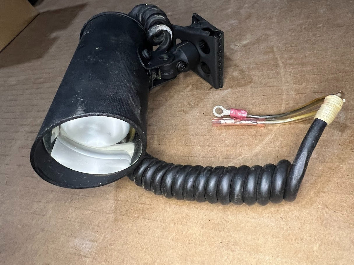 Cockpit Light 40240-3-1383 NSN 6220-01-129-4574 - photo 4