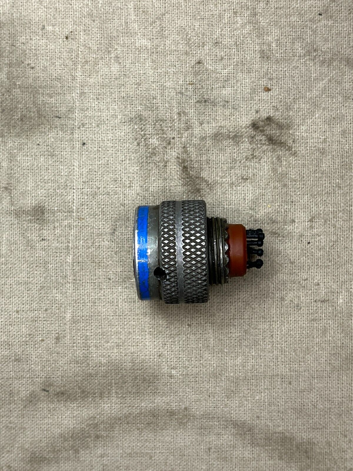 AIRCRAFT EAGLE F-15 MS27473T10F35SA ELECTRICAL PLUG CONNECTOR 5935-00-500-9963